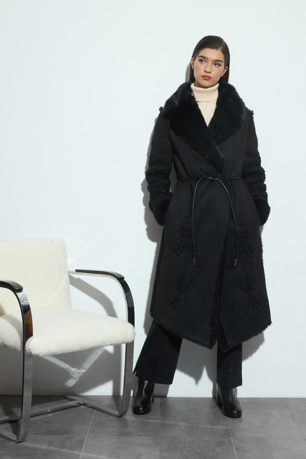 Abrigo Pompeya Negro