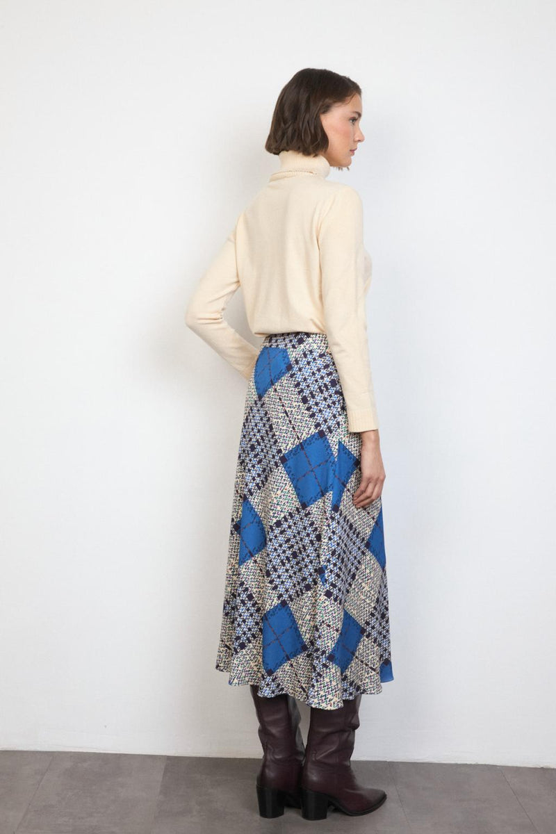 FALDA TINTA / WOMAN SKIRT