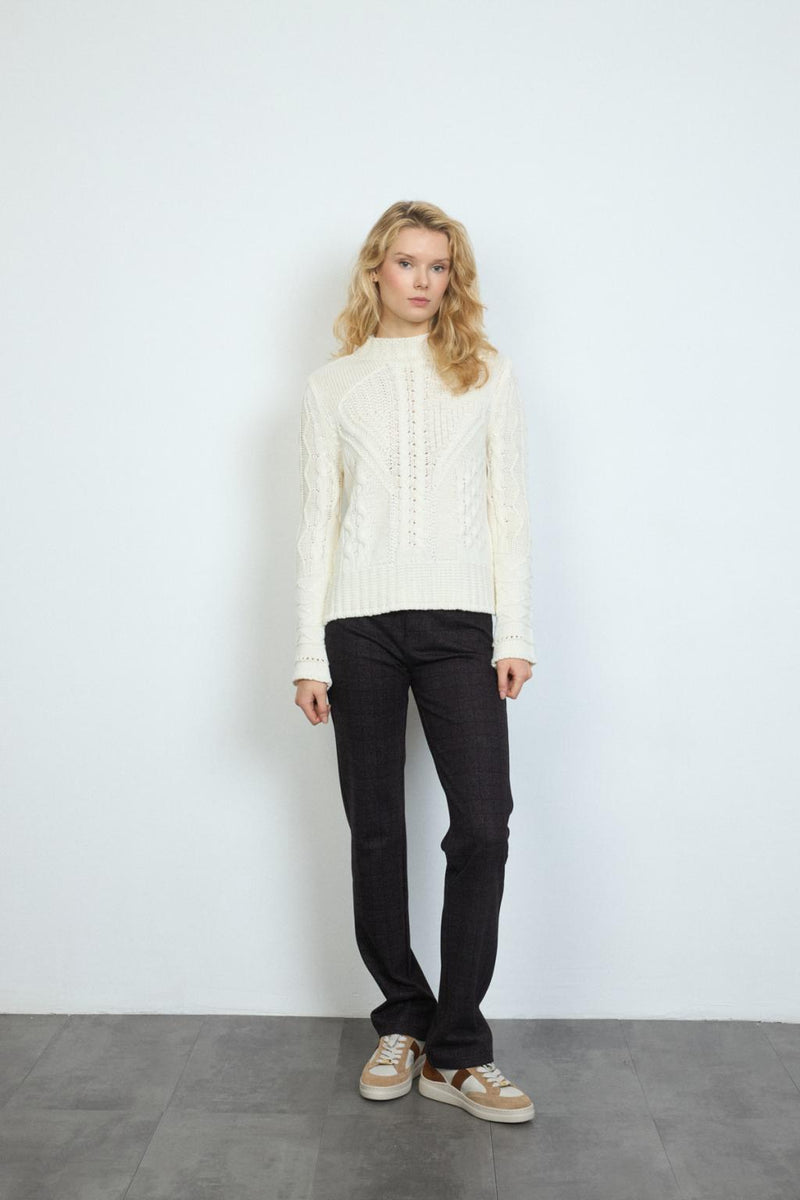 PUNTO BARILOCHE / WOMAN KNITWEAR