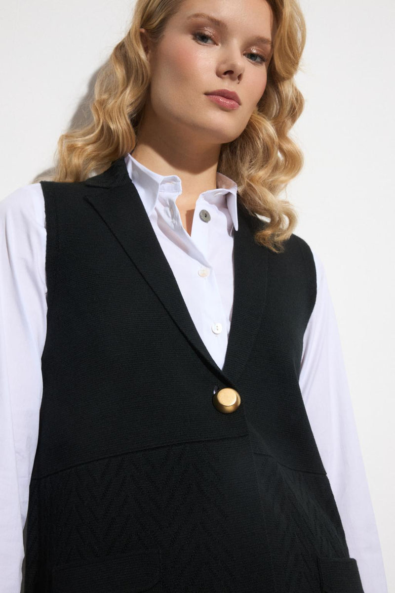 PUNTO CHALECO BARILOCHE / WOMAN KNITWEAR