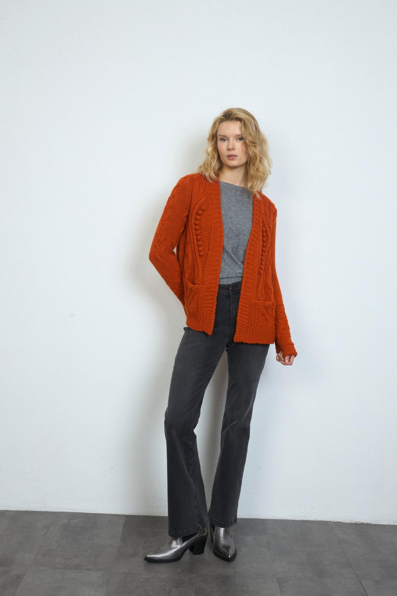 PUNTO CHAQUETA BARILOCHE / WOMAN KNITWEAR