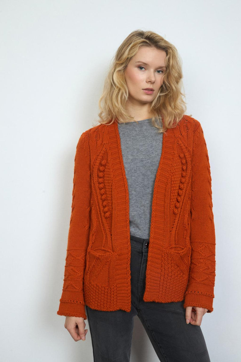 PUNTO CHAQUETA BARILOCHE / WOMAN KNITWEAR