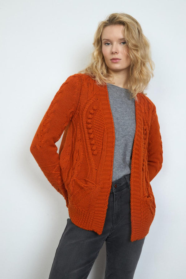 PUNTO CHAQUETA BARILOCHE / WOMAN KNITWEAR